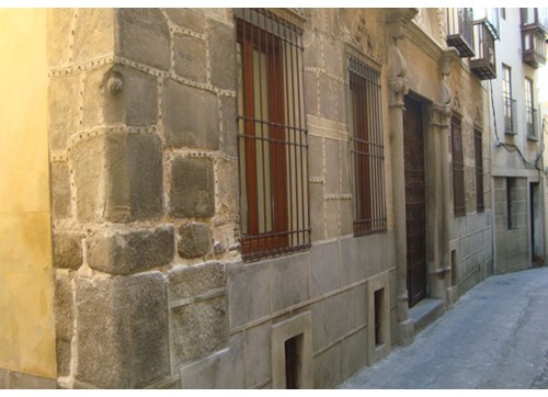 Calle Alfileritos, Apartamentos en la calle Alfileritos (Toledo)