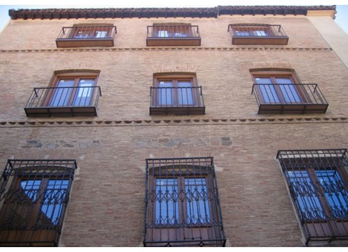 Calle Alfileritos, Apartamentos en la calle Alfileritos (Toledo)