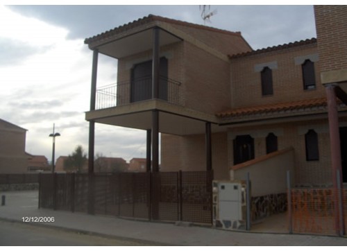 Paseo de los Molinos, Chalets en calle Molinos (Toledo)